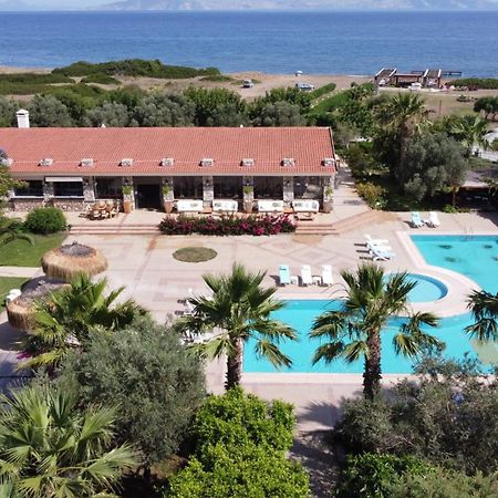 Flow Datca Surf & Beach Hotel Екстериор снимка